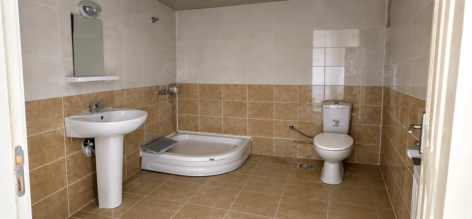 LÜKS BANYO YENİLEME - Tadilat Öncesi Eski Hali