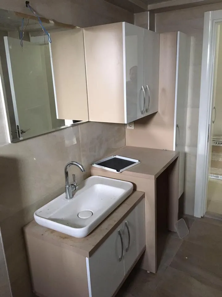 İzmir Mutfak Banyo Luxury Sıfır Derzli Monoblok Döküm Lavabolu Banyo Dolabı (MODEL-15) - Buca Adatepe özel mimari imalat