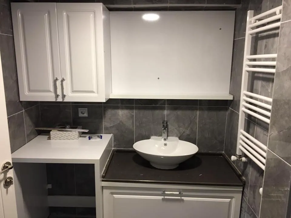 İzmir Mutfak Banyo Luxury Dar Köşeler İçin Üçgen Açılı Lavabo Dolap Modülü (MODEL-18) - Buca Adatepe özel mimari imalat
