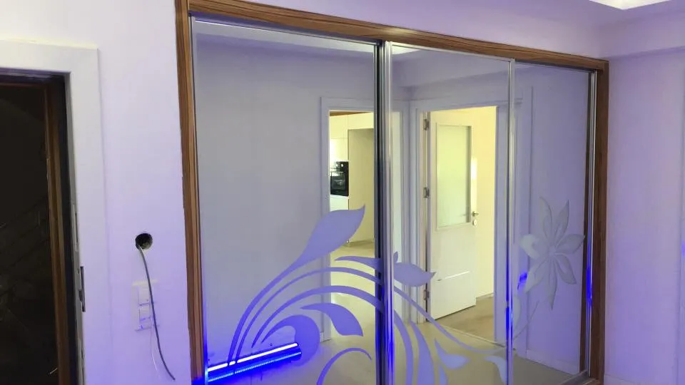 İzmir Mutfak Banyo Luxury Ortası Cam Takı Adalı Lüks Giyinme Odası Dolabı (MODEL-2-3) - Buca Adatepe özel mimari imalat