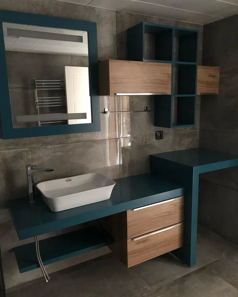 İzmir Mutfak Banyo Luxury Saat & Sıcaklık Göstergeli Akıllı LED Aynalı Dolap (MODEL-23) - Buca Adatepe özel mimari imalat
