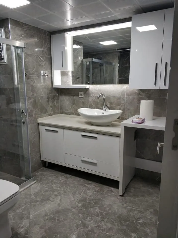 İzmir Mutfak Banyo Luxury Prizli & Tıraş Makinesi Şarjlı Gizli Çekmeceli Dolap (MODEL-24) - Buca Adatepe özel mimari imalat
