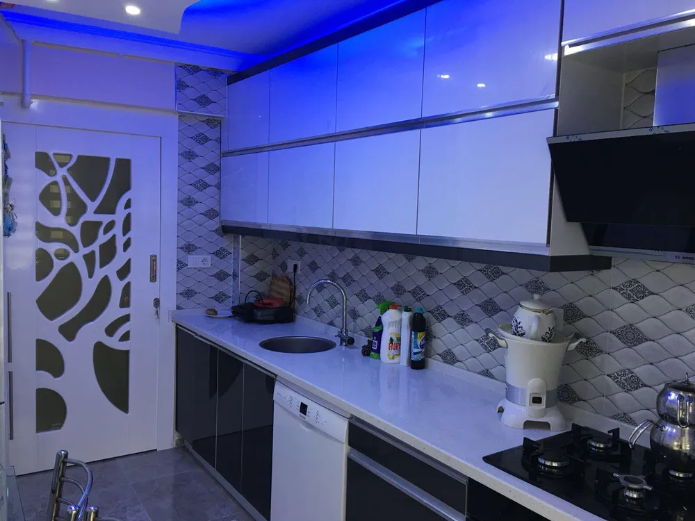 İzmir Mutfak Banyo Luxury Doğal Meşe & Mat Beyaz L Tipi Mutfak Dolabı (MODEL-3-4) - Buca Adatepe özel mimari imalat