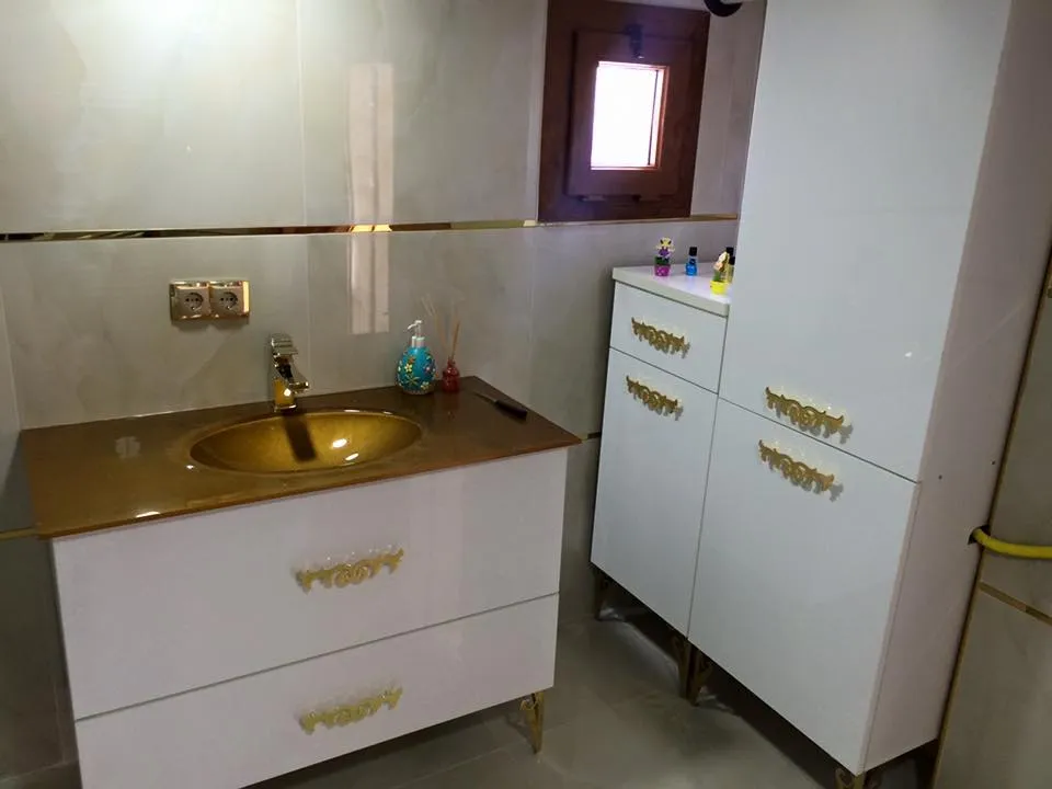 İzmir Mutfak Banyo Luxury İskandinav Marin Meşe Dokulu Suya Dayanıklı Dolap (MODEL-8) - Buca Adatepe özel mimari imalat